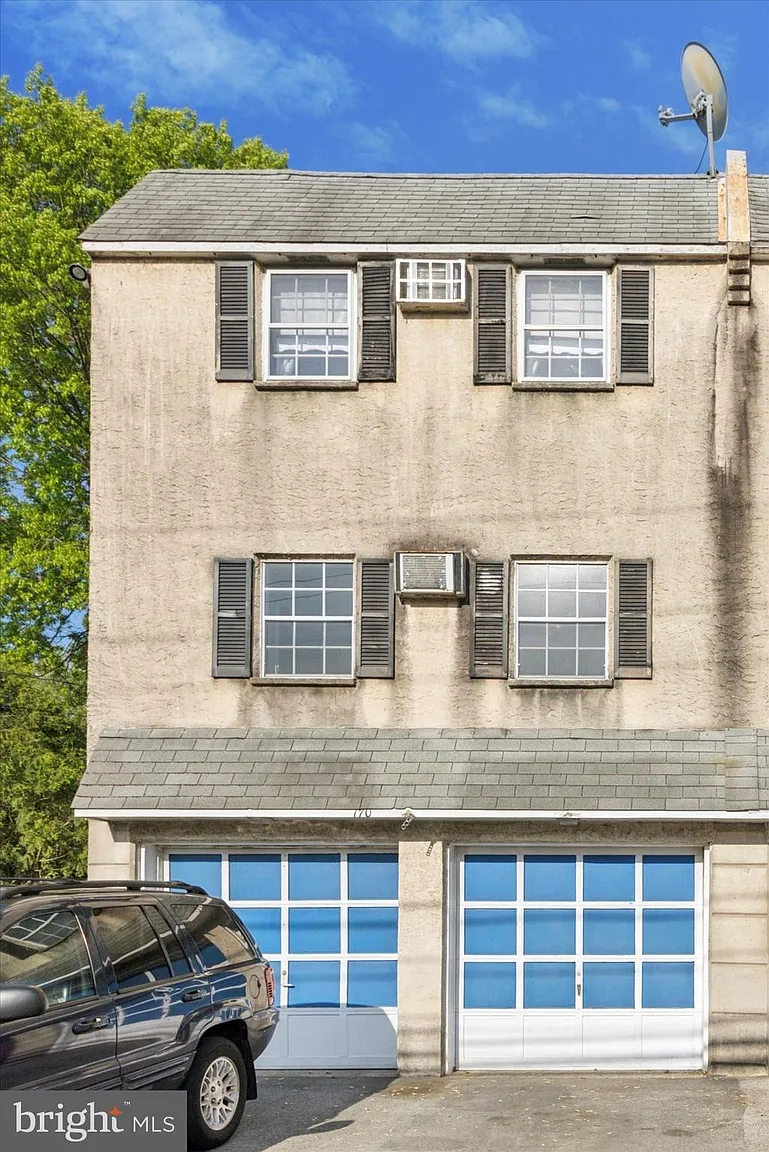 170 N Union Ave photo 1