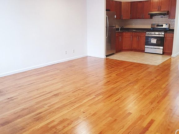 2nd image of 147 28th Ave #1F