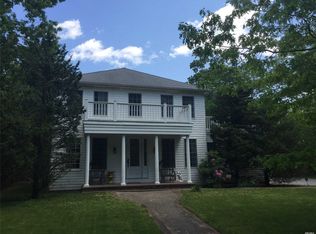 4 Dogwood St, East Quogue, NY 11942