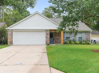 6 Cottage Grove Pl, Spring, TX 77381