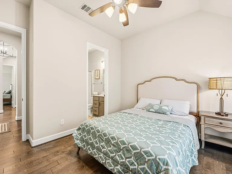 2106 Stargrass Dr — Photo 40