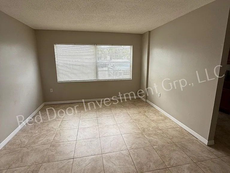 Move In Special 1 & 2 Bedrooms Available Minutes from the River — Photo 6