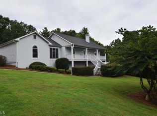 6399 Flat Rock Dr, Flowery Branch, GA 30542