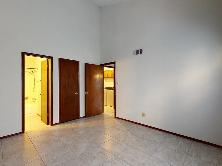 909 Tepic Dr #B — Photo 22