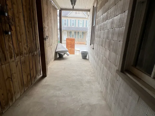 225 Poplar St, Hanover, PA 17331