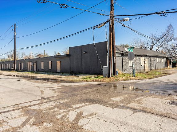 4th image of 933 Harbor St #12