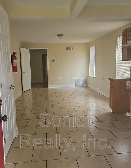 6210 Lincoln Beach Blvd #C — Photo 7