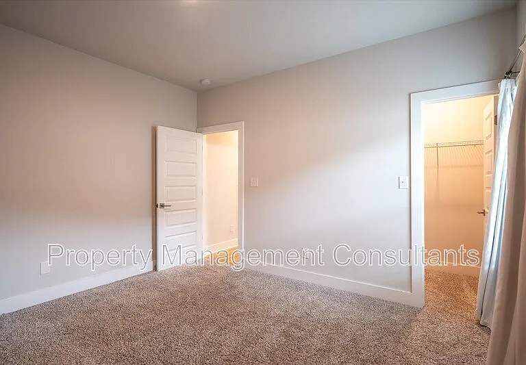 14872 Demarie Ln — Photo 32