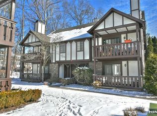604 Mark Twain Way, Mahwah, NJ 07430