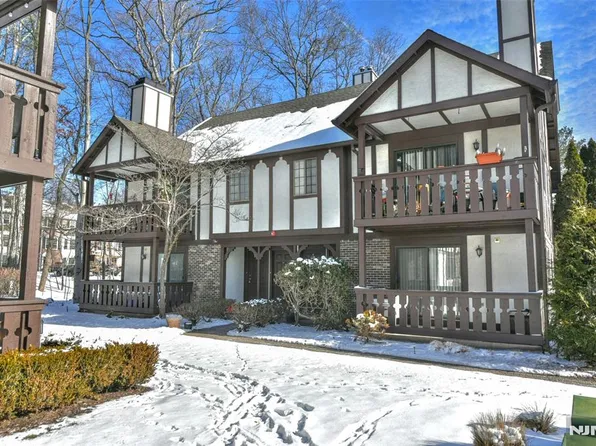 604 Mark Twain Way, Mahwah, NJ 07430