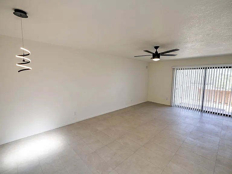 5144 N Avenida Primera — Photo 11