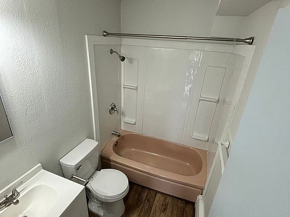 5th image of 1002 Cushman St #7
