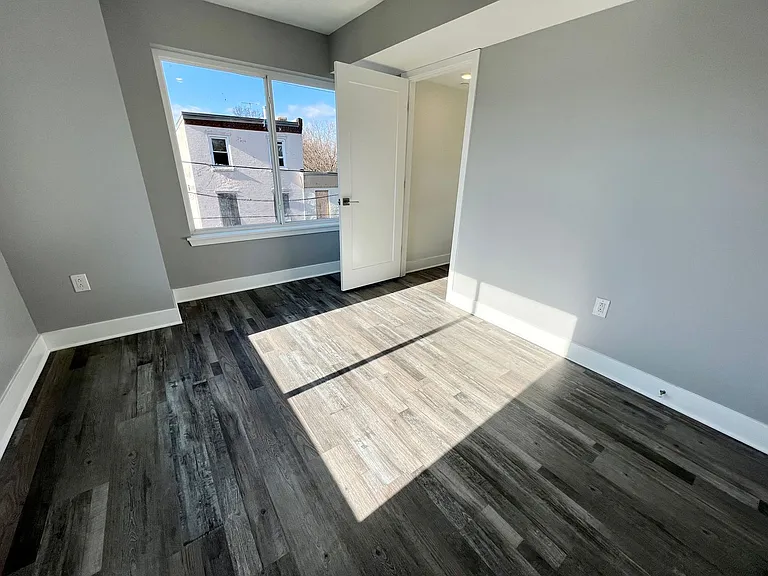 36th St N 623 — Photo 9
