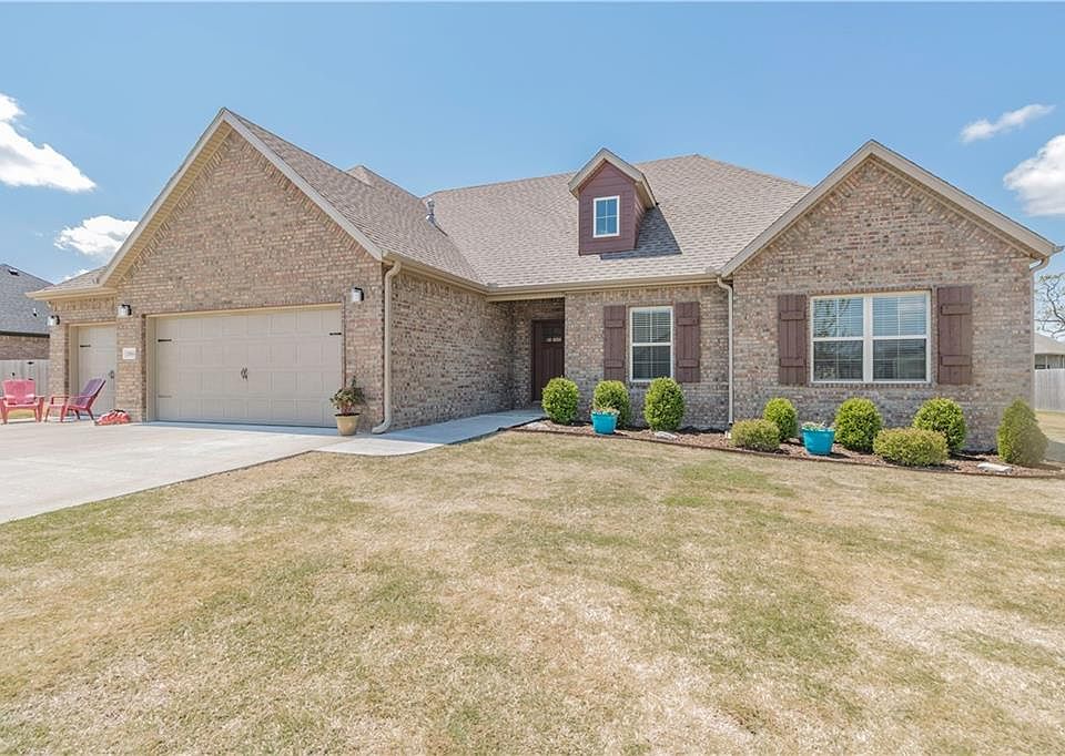 1st image of 18060 Astor Dr
