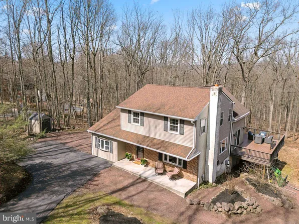 232 Briarwood Dr, Elverson, PA 19520