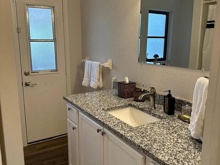 1535 Ultramarine Ln — Photo 24
