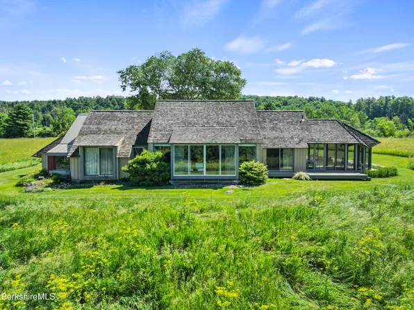 1996 N Pownal Rd, Pownal, VT 05261