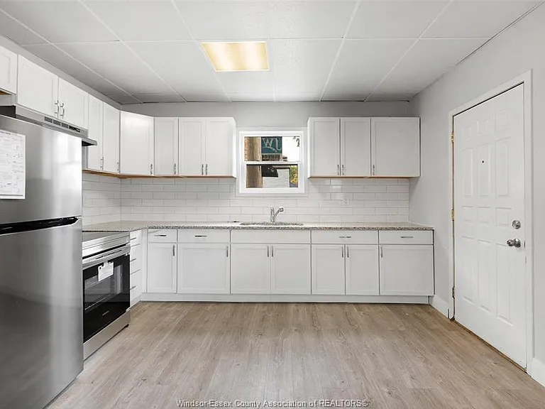 736 University Ave E #1 — Photo 9