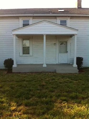975 Pine Ave Photo 1