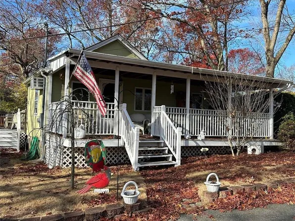 10 Siracusa Boulevard, Smithtown, NY 11787