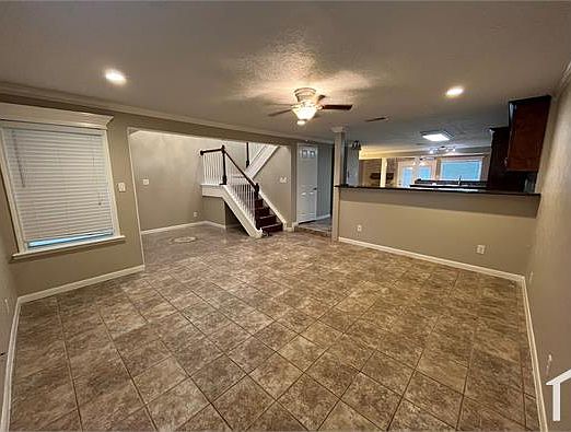 4th image of 12807 Carvel Ln