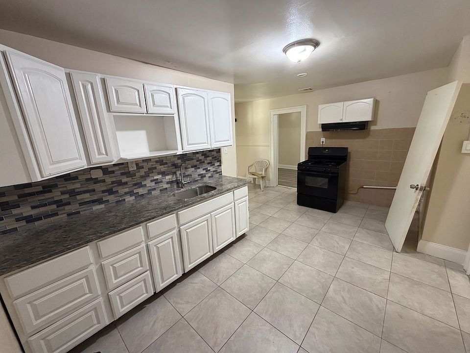1st image of 286 Hunterdon St