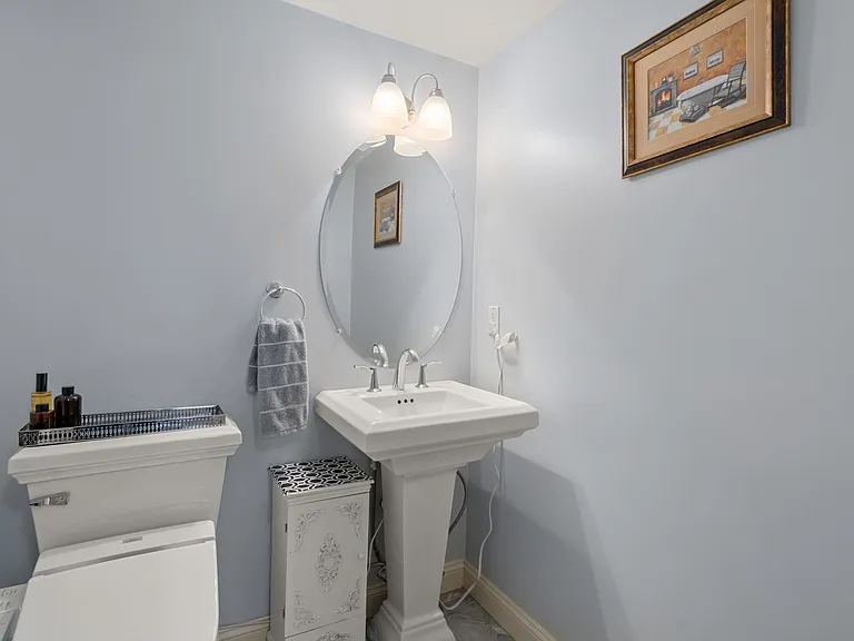 215 Saint Mary St #3 — Photo 5