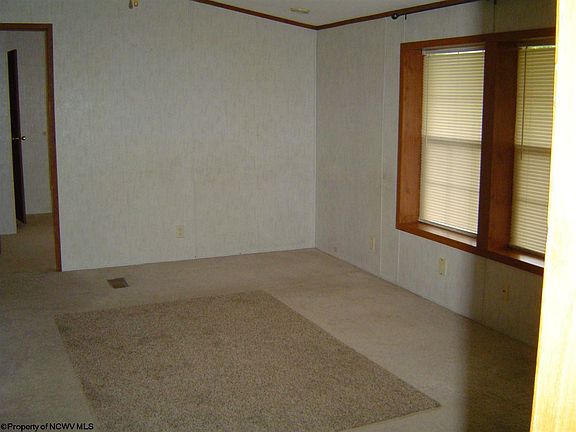 4th image of 99 Smithfield Ave