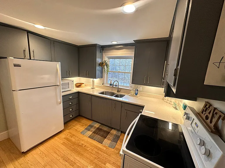 432 Shore Rd — Photo 4