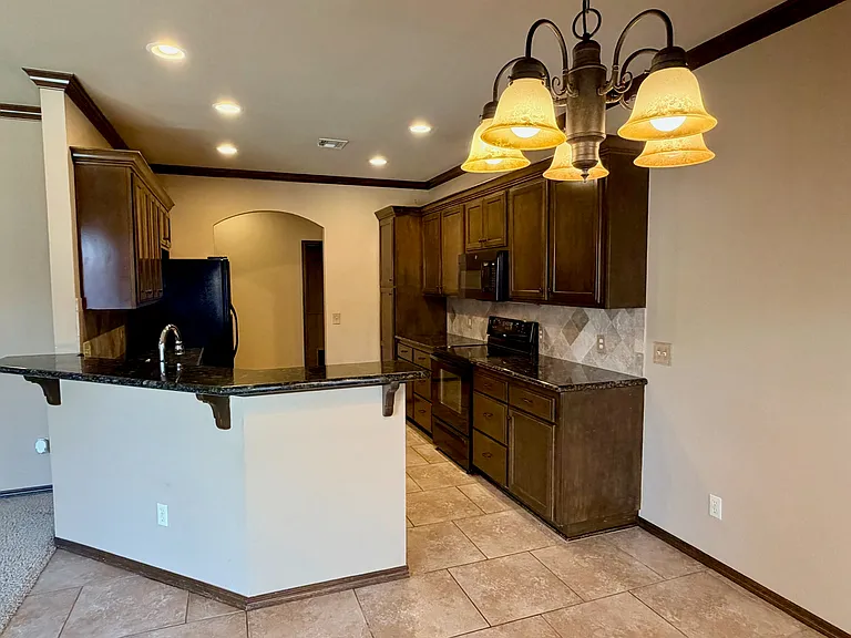 12600 N Rockwell Ave #63 — Photo 11