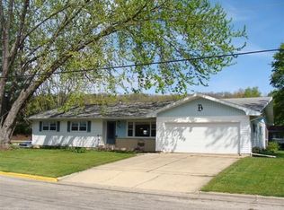 1305 Park St, Cross Plains, WI 53528