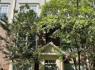 7070 Falls Reach Dr, Falls Church, VA 22043