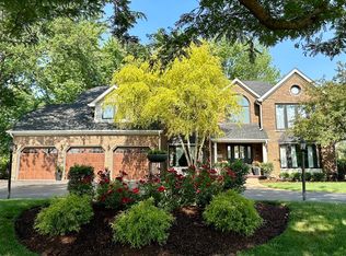 10708 S Wentworth Dr, Naperville, IL 60564