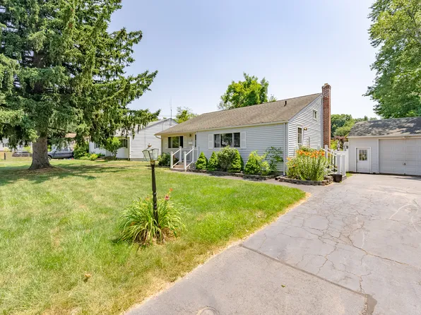15 Chesslee Road, East Hartford, CT 06108
