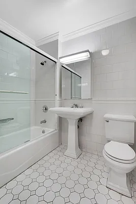 Rented by Compass | media 55