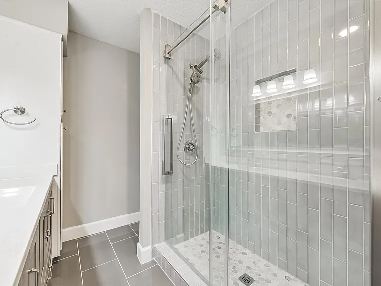 14111 Misty Meadow Ln — Photo 28