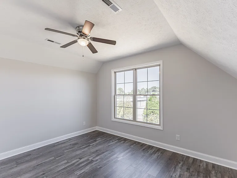 117 James Bowie Dr — Photo 21