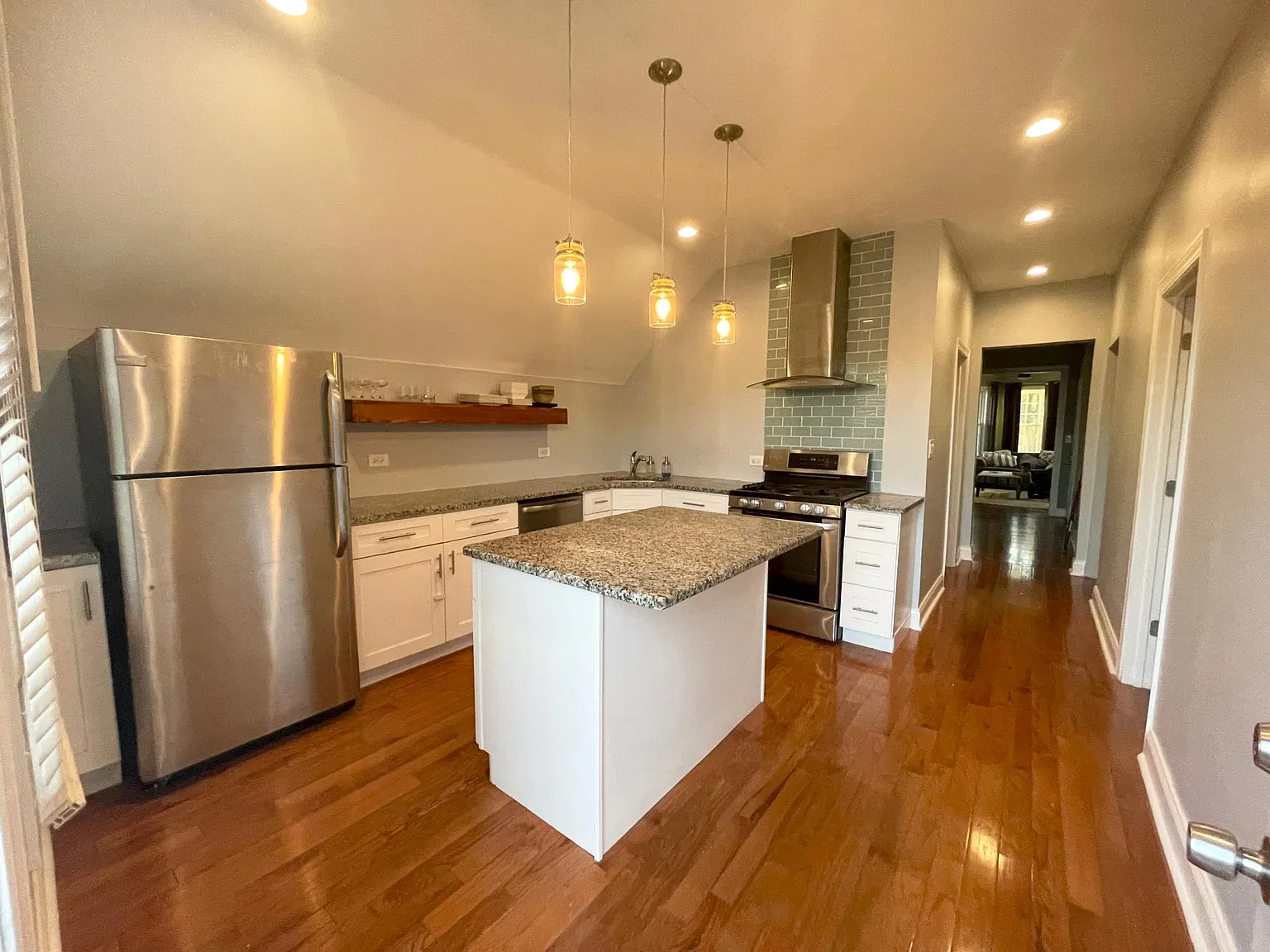 3608 W Wabansia Ave — Photo 3