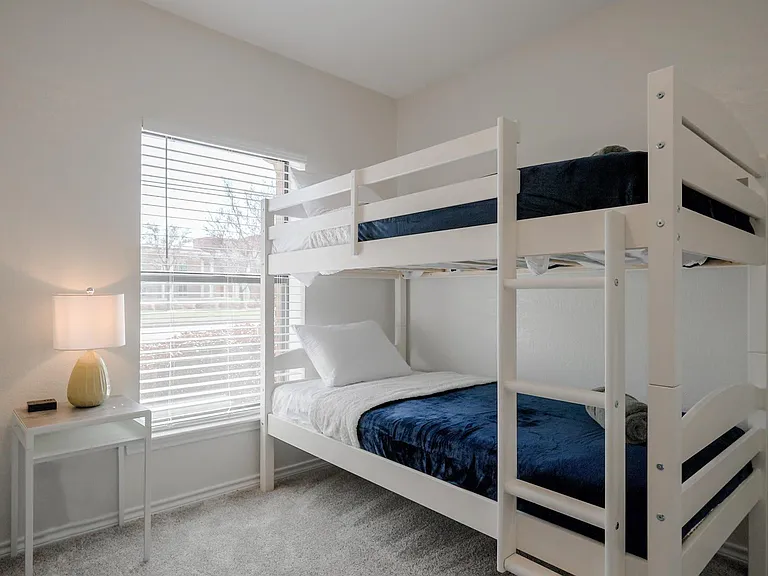 1613 E Spring Valley Rd — Photo 37