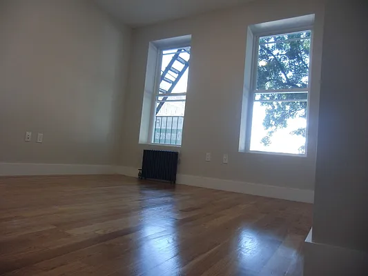 Rented by Sorensens Parkview Terrace Real Estate Inc | media 31