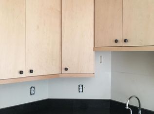 1 Henry St #2, Cambridge, MA 02139