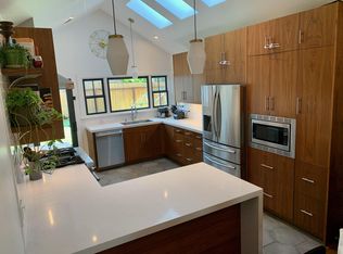 1673 New York Dr, Altadena, CA 91001