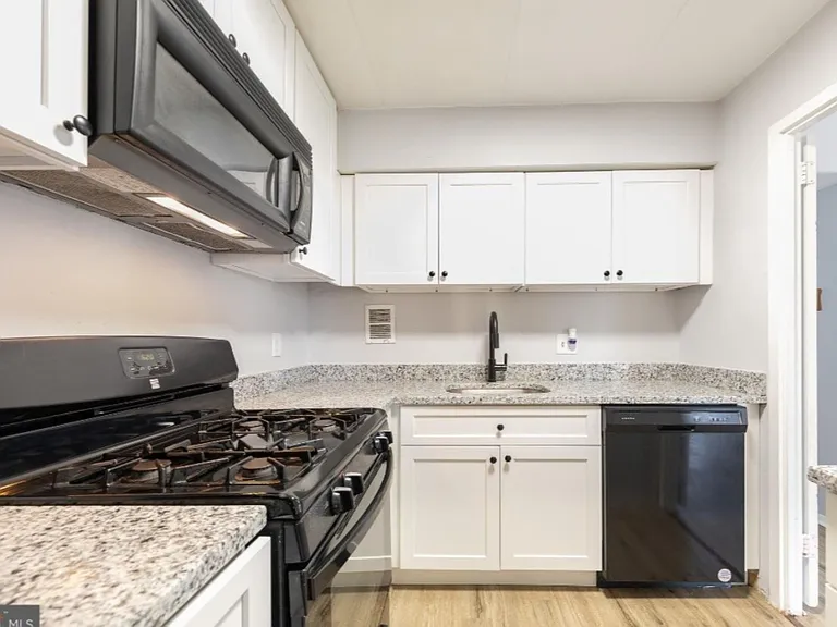 5705 Indian Ct #22 — Photo 8