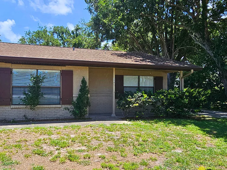 556 Taylor Rd — Photo 2