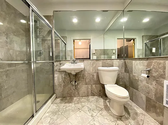 Rented by City Connections Realty | media 5