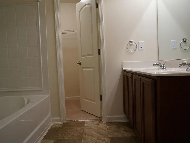 1412 Tamarino Dr — Photo 10