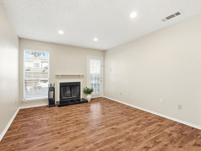 18333 Roehampton Dr APT 716, Dallas, TX, 75252