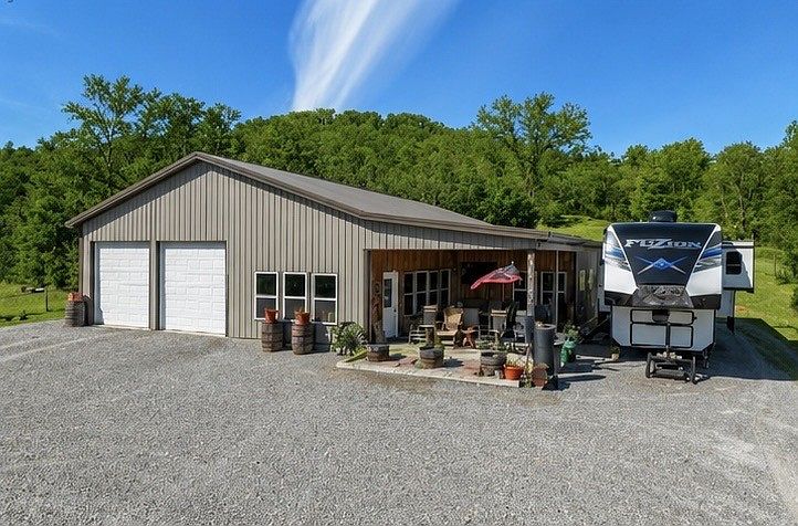 1st image of 325 Freeman Ln
