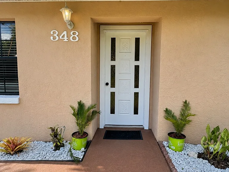 348 Cornwallis Ct — Photo 2