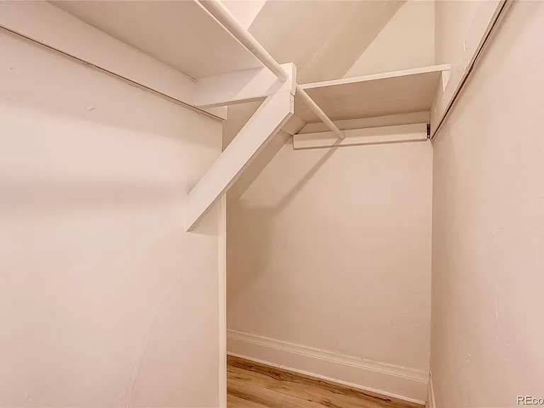 1036 W 9th Ave — Photo 13